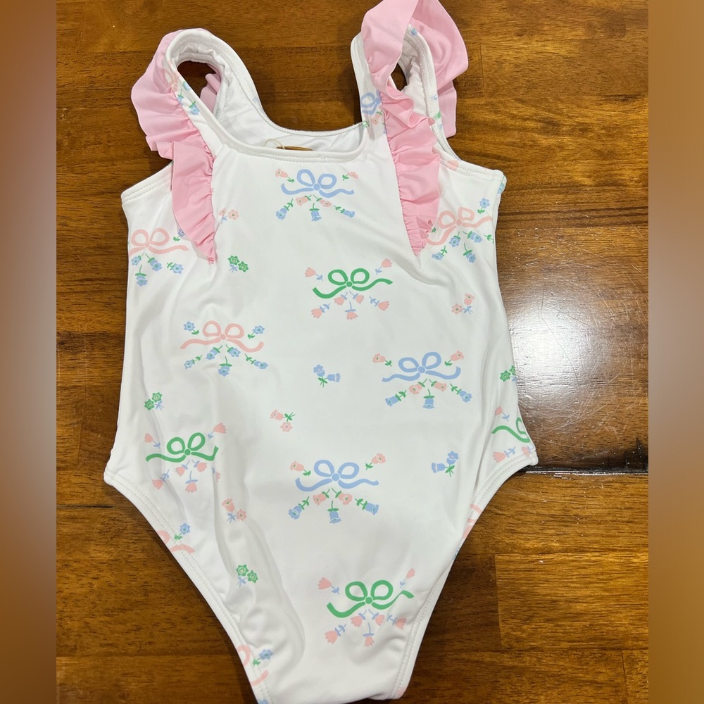 TBBC Bow thicket bathing suit in grandmillenial-esque 3t